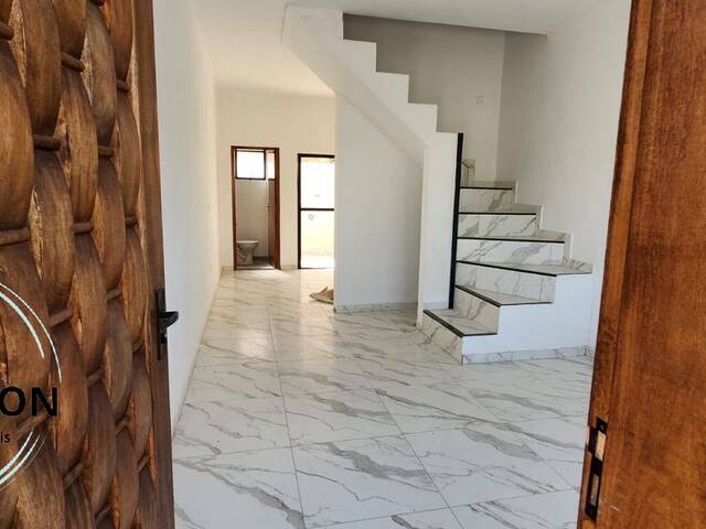 #150 - Casa para Venda em Caraguatatuba - SP - 1