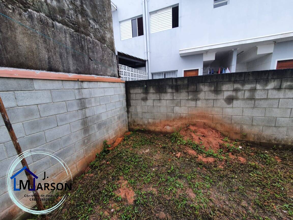 Casa para alugar com 2 quartos, 70m² - Foto 9