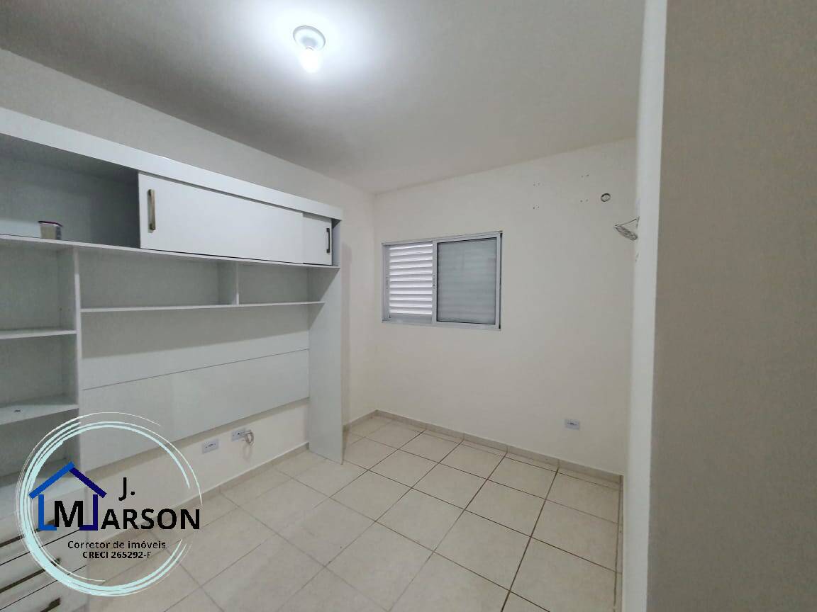 Casa para alugar com 2 quartos, 70m² - Foto 16